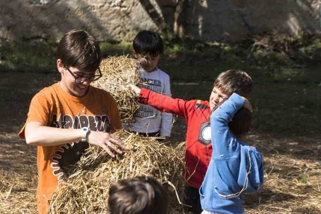 Cura della terra, riciclo e lezioni all'aria aperta: a Palombaio c'� "l'asilo nel bosco"